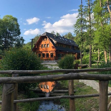 Kamenacka Myslivna Hotel Moravany  ภายนอก รูปภาพ