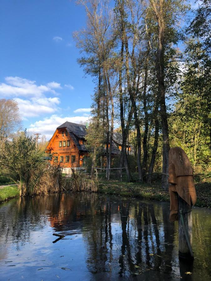 Kamenacka Myslivna Hotel Moravany  ภายนอก รูปภาพ