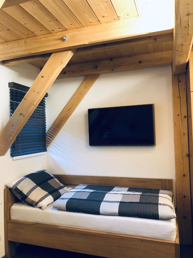 Kamenacka Myslivna Hotel Moravany  ภายนอก รูปภาพ