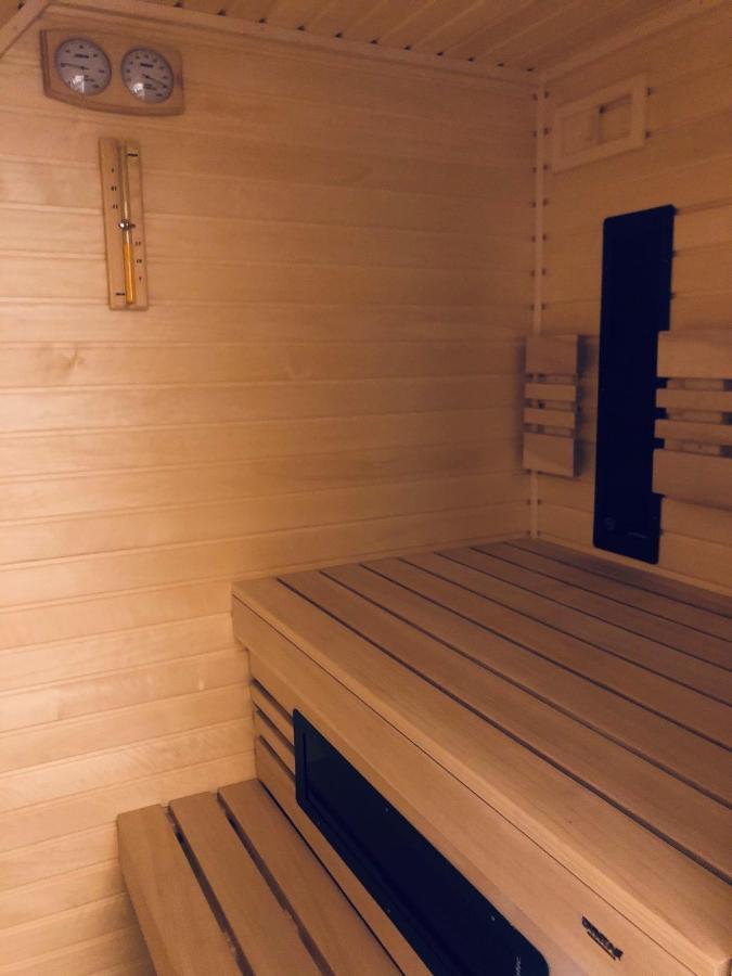 Kamenacka Myslivna Hotel Moravany  ภายนอก รูปภาพ