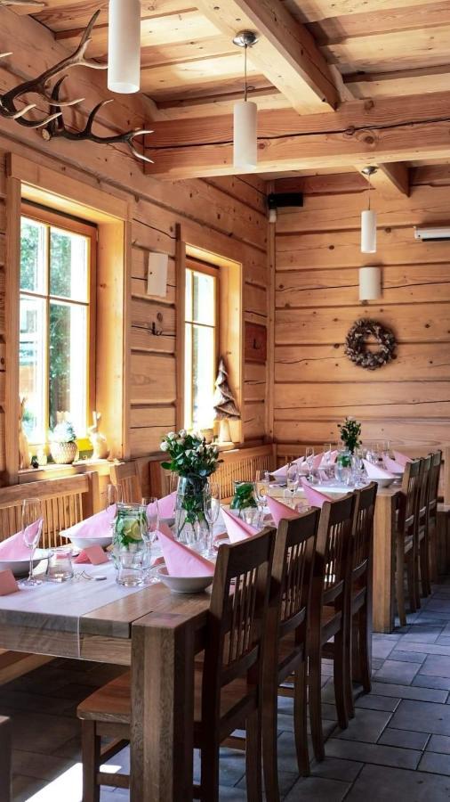 Kamenacka Myslivna Hotel Moravany  ภายนอก รูปภาพ